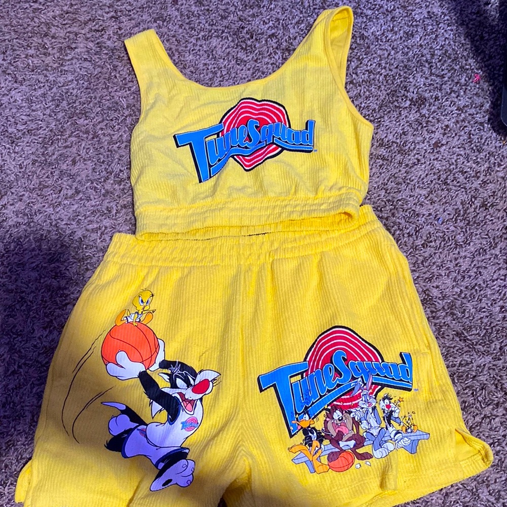 Xs tunesquad outfit. 2 piece!